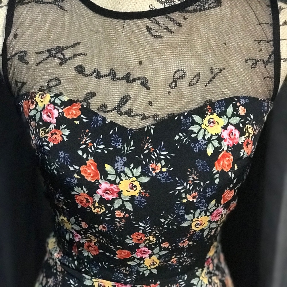 Cute floral summer dress.